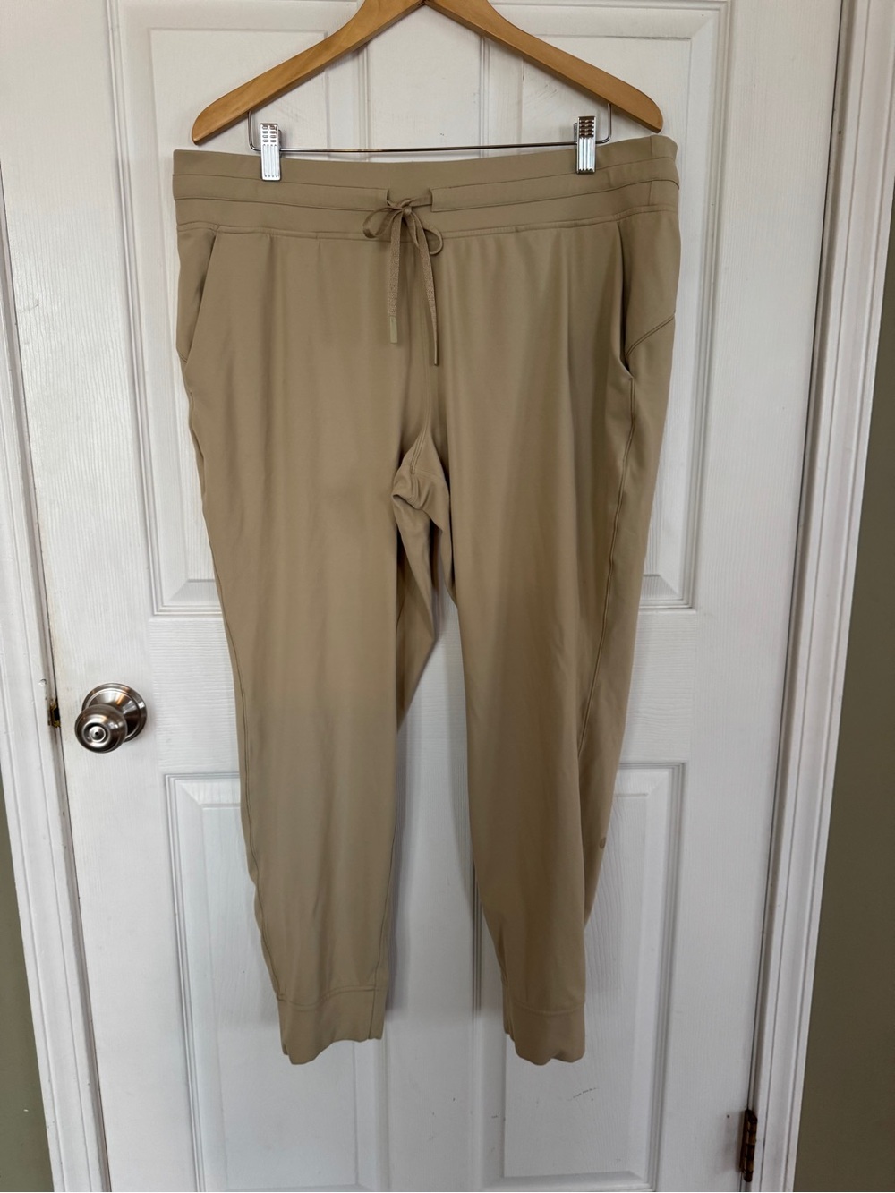 Women’s Lululemon Joggers